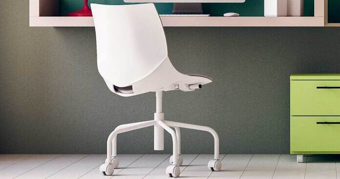 Sedia per scrivania regolabile ed ergonomica